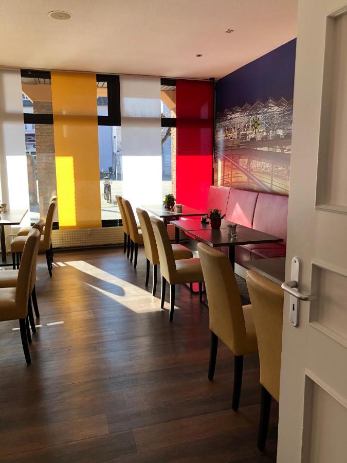 Montana Hotel Köln-Bonn Airport Troisdorf Esterno foto
