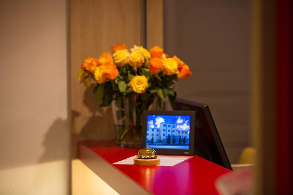 Montana Hotel Köln-Bonn Airport Troisdorf Esterno foto